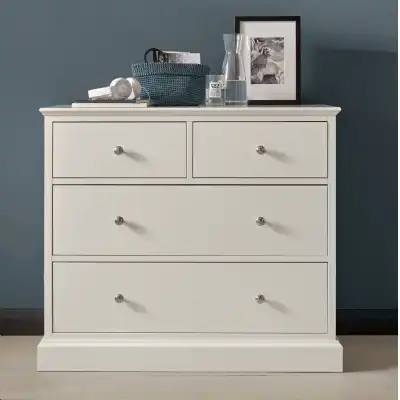 White Painted 2 Over 2 Chest of 4 Drawers
